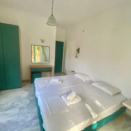 Ble Studios Apartment